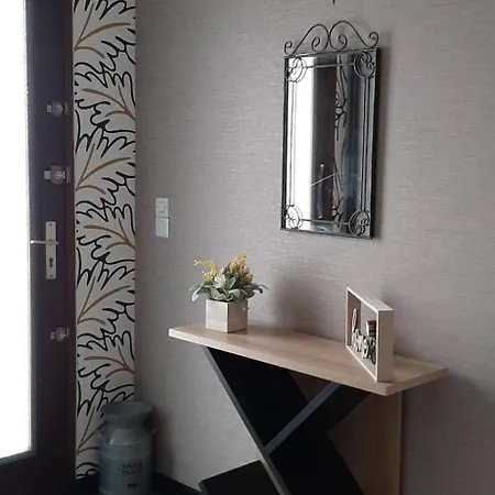 Holiday home Maison Familiale A *