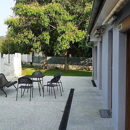 Holiday home Maison Familiale A *