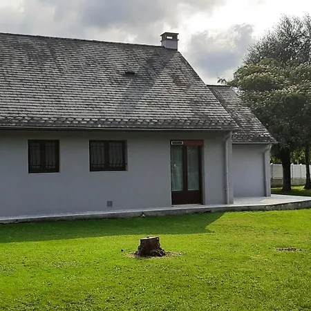 Holiday home Maison Familiale A