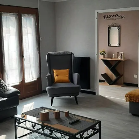 Holiday home Maison Familiale A *