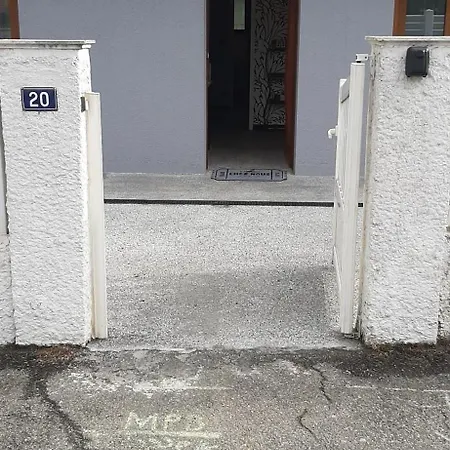 Maison Familiale A Gerde